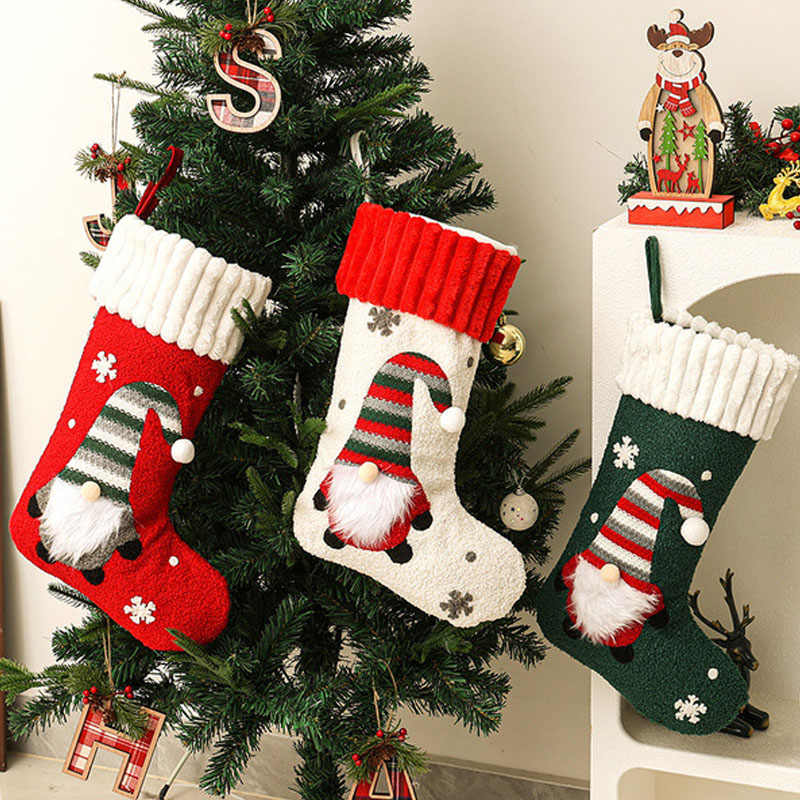 ถุงเท้าคริสต์มาสผ้ากำมะหยี่แบบ - Christmas Stocking Hanging บทวิจารณ์และราคา